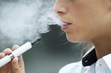 Cigarette électronique : les arômes augmentent le risque de maladies cardiaques