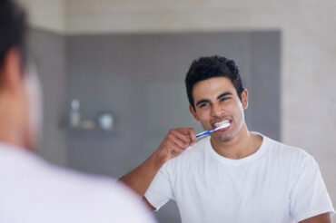 Dans quelle mesure une bonne hygiène bucco-dentaire protège-t-elle le coeur?