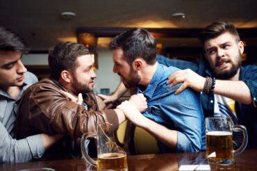 Pourquoi l’on devient parfois agressif après quelques verres d’alcool
