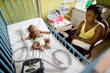 Pneumonia could kill 11 million children by 2030, experts warn