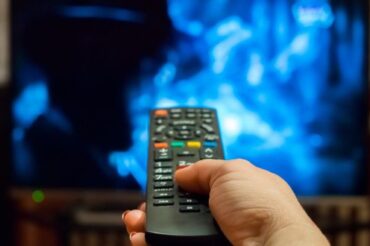 Excessive TV watching in later life damages memory, study finds