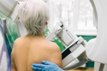 Cancer du sein : la mammographie 3D améliore le dépistage chez les plus de 65 ans