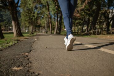 What is the healthiest way to walk? We ask an expert