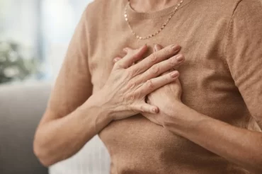 Quels sont les signes de l’infarctus chez la femme?