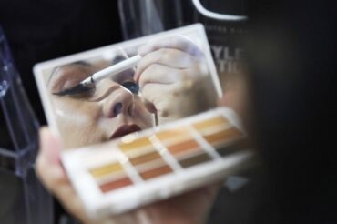 Potentially dangerous chemicals found in many cosmetic products sold in Canada