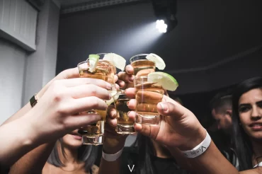 Alcohol’s busiest season is here: How to avoid binge drinking during the holidays